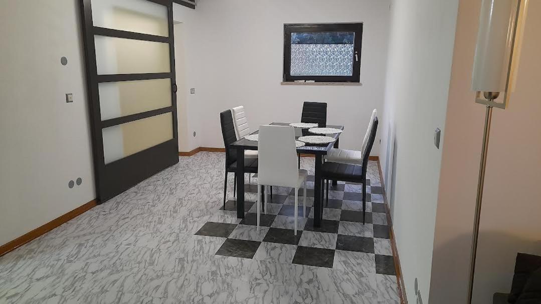 Apartmani Delas 2 Pjescana Uvala Exteriör bild