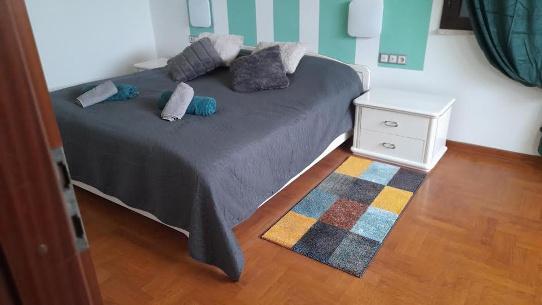 Apartmani Delas 2 Pjescana Uvala Exteriör bild